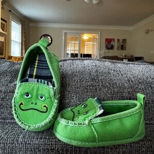 Rising Star Green Frog Moccasins for Kids 6-9 month